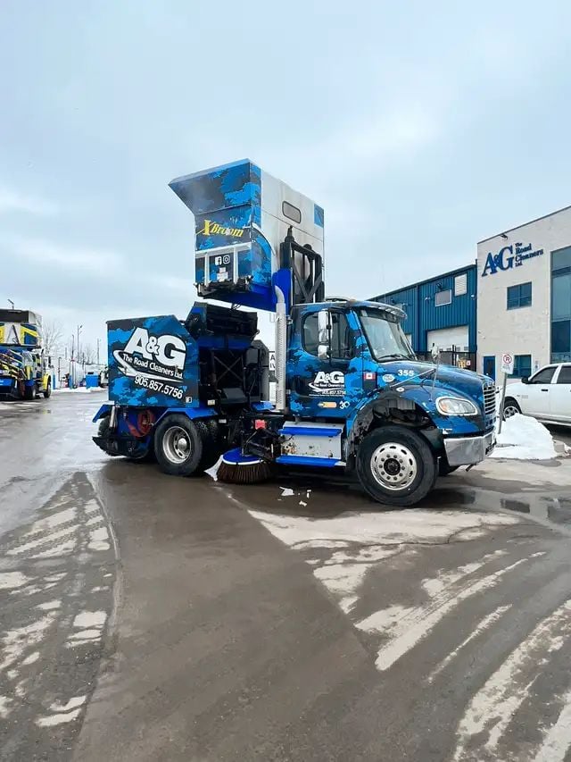 Thumbnail 2020 Nescon Xbroom Mechanical High Dump Sweeper Thumbnail 2020 Nescon Xbroom Mechanical High Dump Sweeper